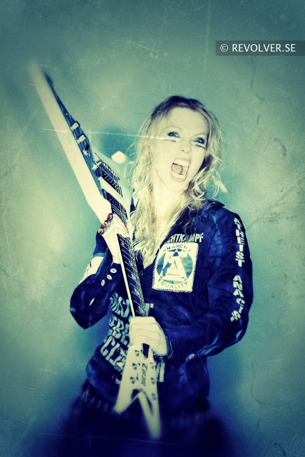 Angela Gossow by Patric Ullaeus_cred