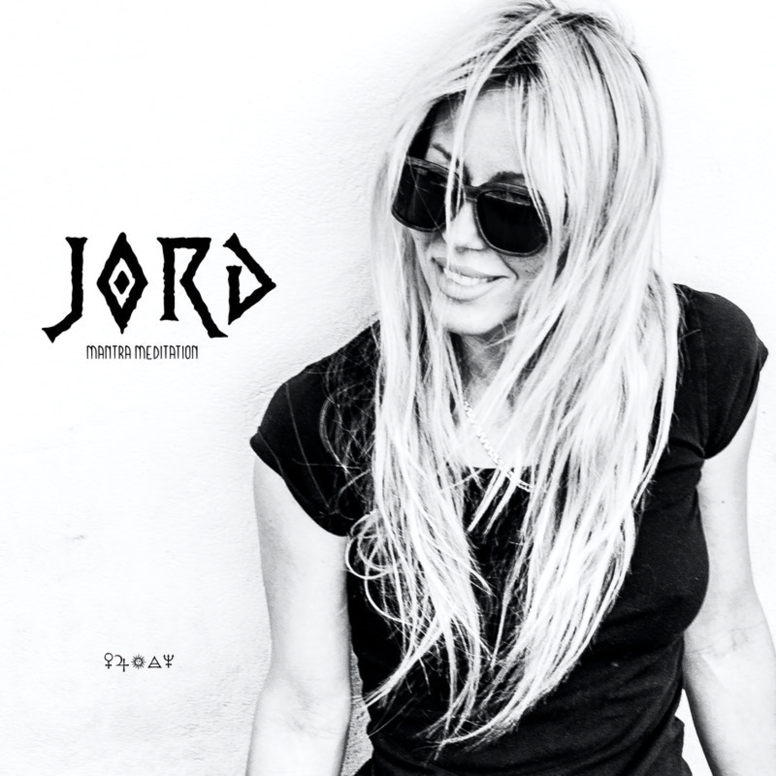JORD / MANTRA MEDITATION cover artwork by Patric Ullaeus