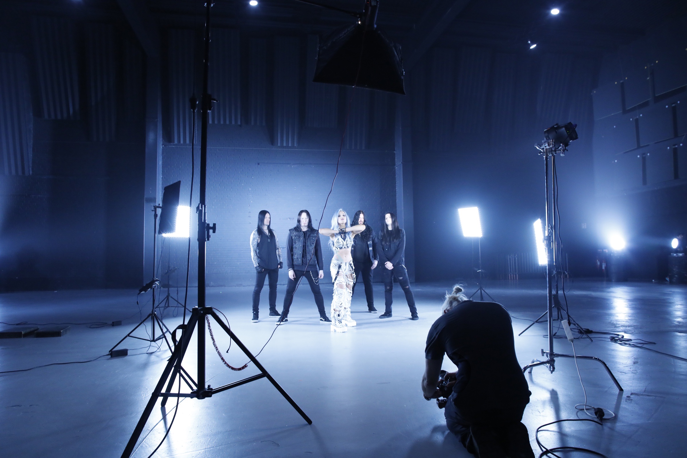 Patric Ullaeus photographing Arch Enemy
