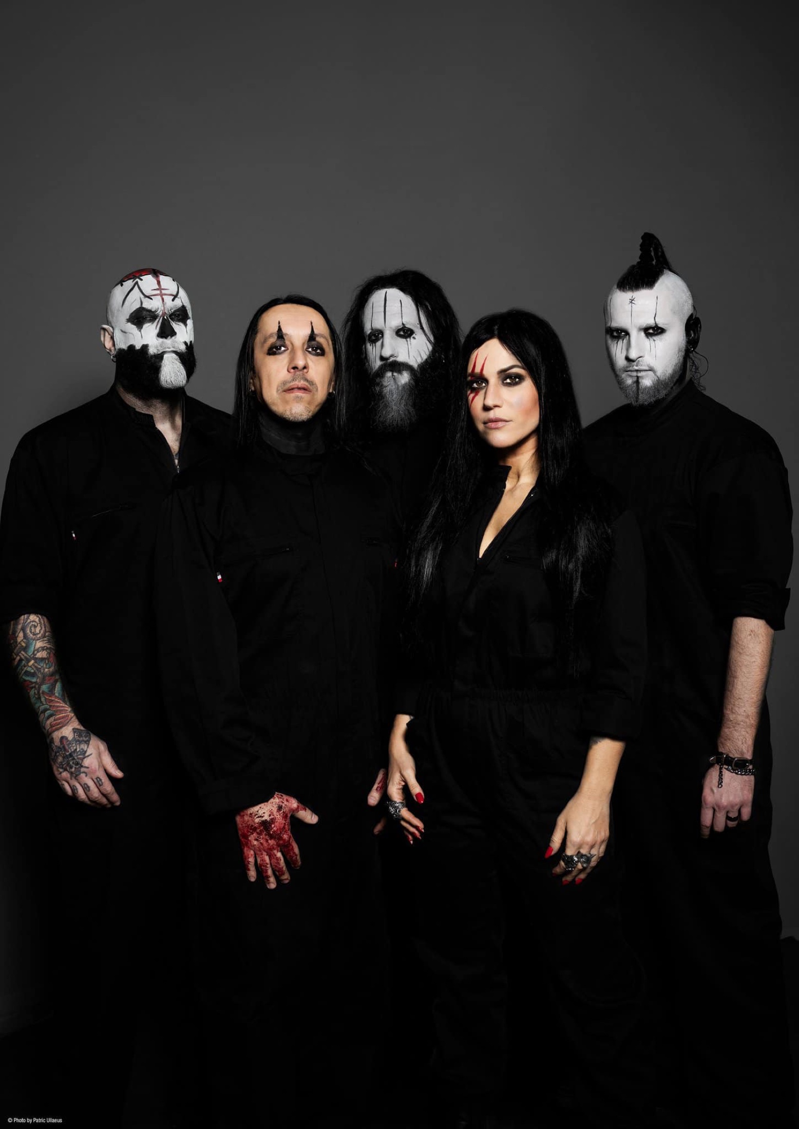 Lacuna Coil photographed by Patric Ullaeus